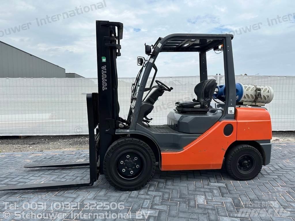 Toyota 02-8FGJF35 Plinski viličarji