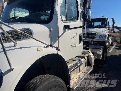 Freightliner M2 Vlačilci