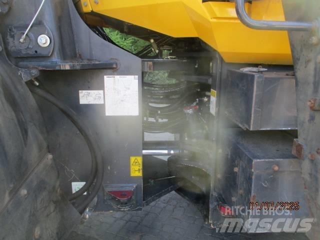 Komatsu WA 380 Kolesni nakladalci