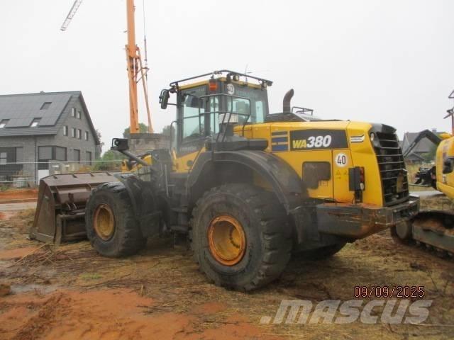 Komatsu WA 380 Kolesni nakladalci