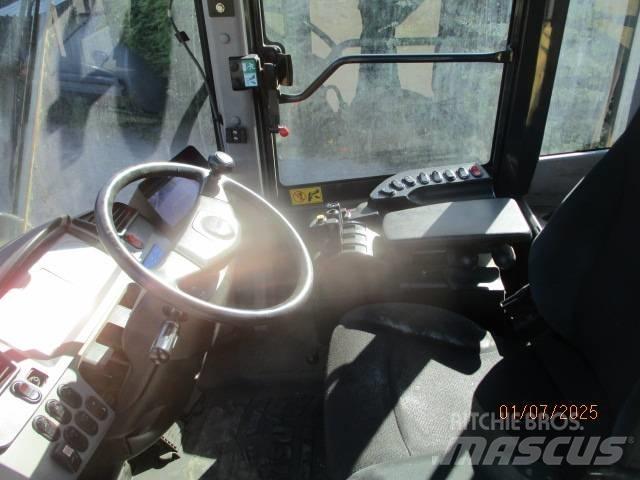 Komatsu WA 380 Kolesni nakladalci