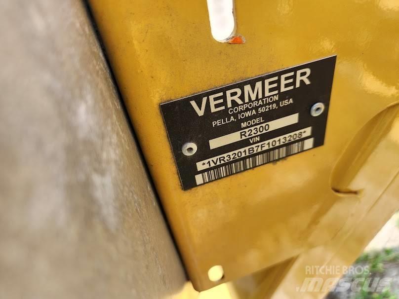 Vermeer R2300 Obračalniki in zgrabljalniki