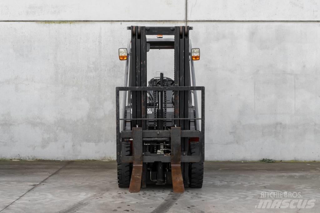 Manitou MI 25 D Dizelski viličarji