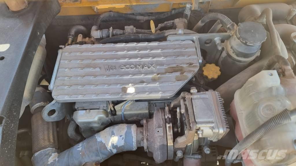 JCB JS 220 Plus Bagri goseničarji