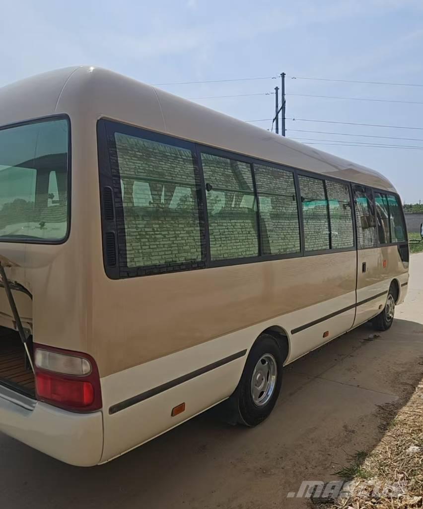 Toyota Coaster Bus Mini avtobusi