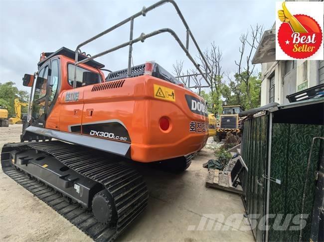 Doosan DX 300 LC Bagri goseničarji