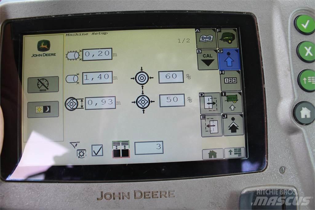 John Deere 990 Balirke (okrogle bale)