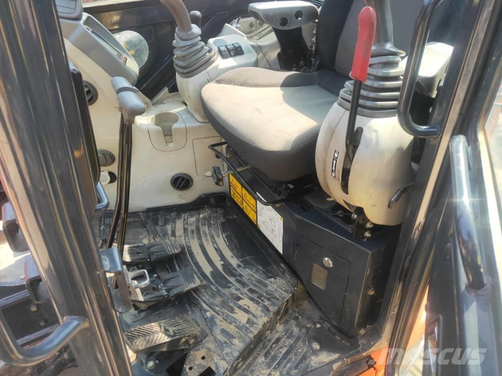 Hitachi ZX55USR-5A Mini bagri <7t