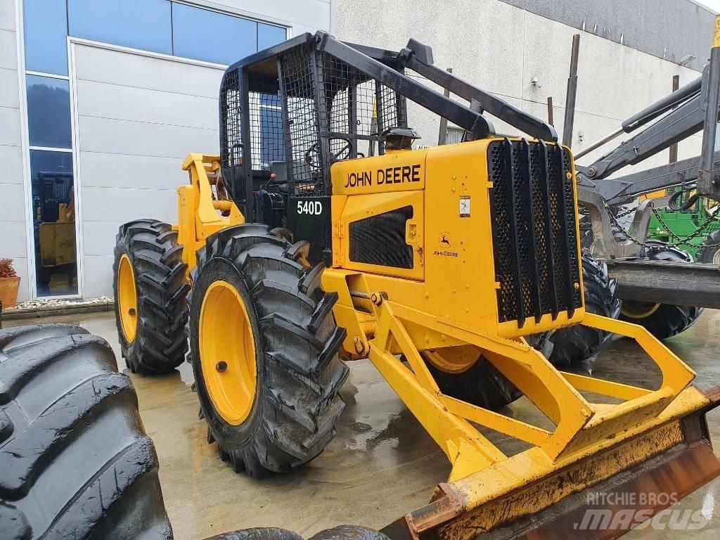 John Deere 540 D Skiderji