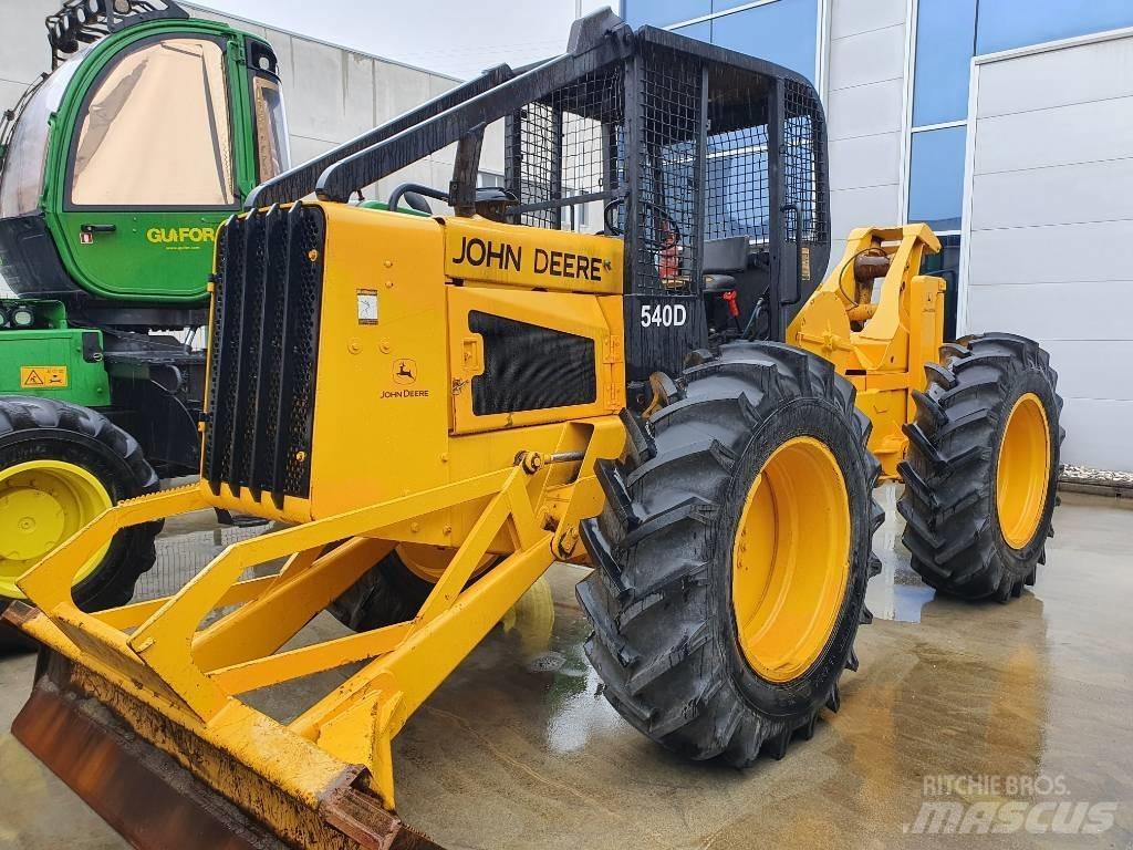 John Deere 540 D Skiderji