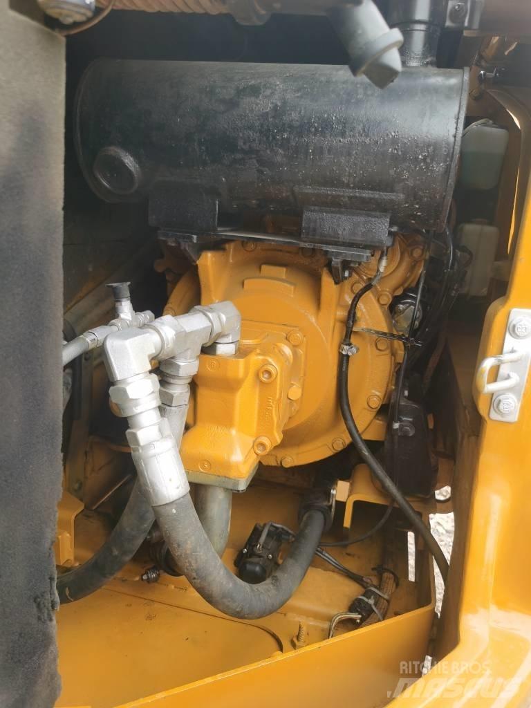 CAT 308 E 2 Bagri goseničarji