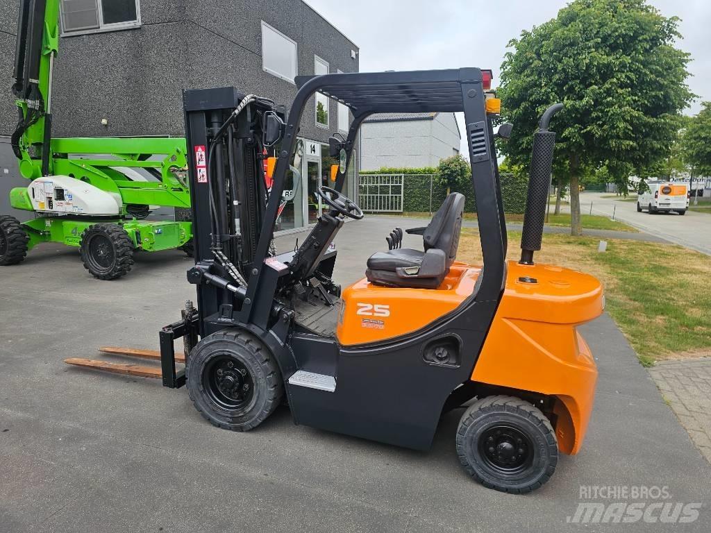 Doosan D 25 G Dizelski viličarji
