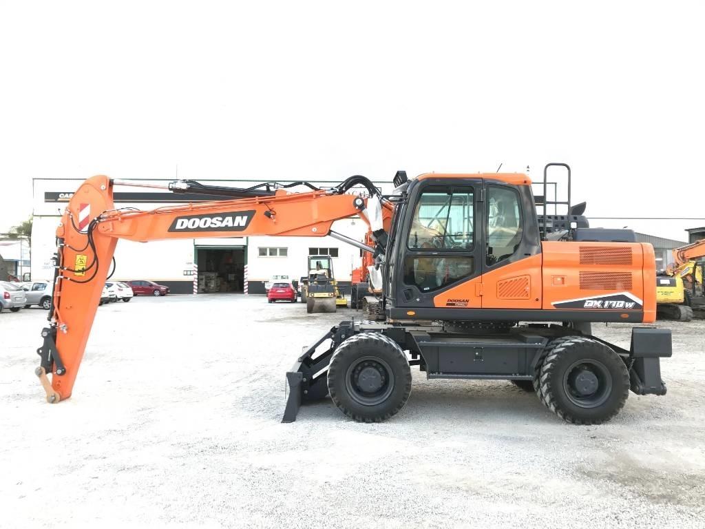 Develon DX 170 W-7 Bagri na kolesih