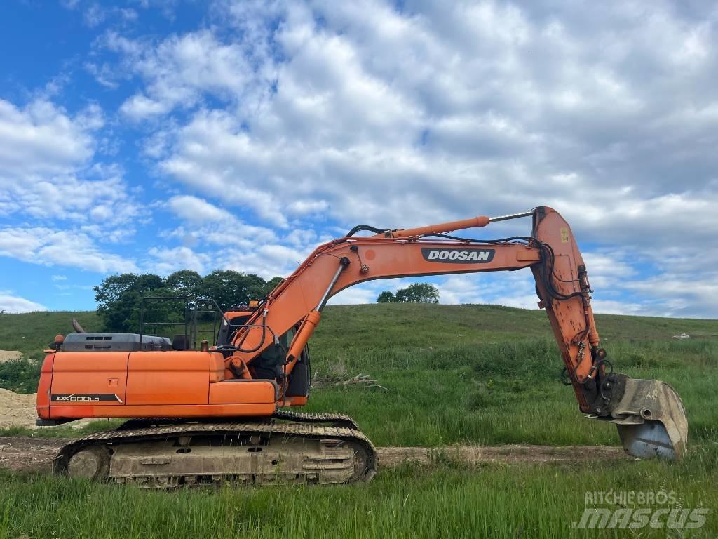 Doosan DX 300 LC Bagri goseničarji