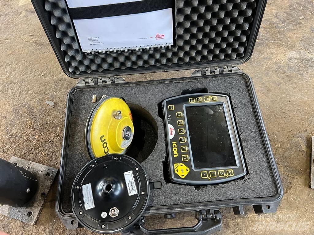 Doosan DX 300 LC Bagri goseničarji