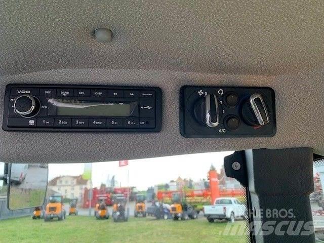 GiANT G5000 Tele Kolesni nakladalci
