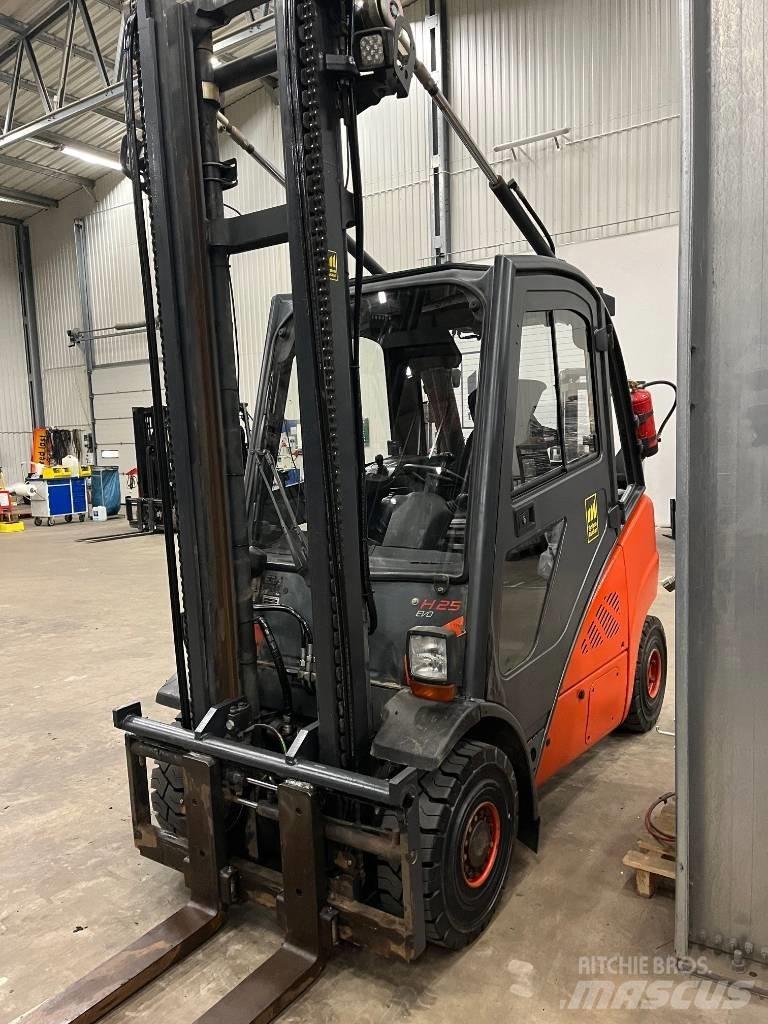 Linde H25D-02 Dizelski viličarji