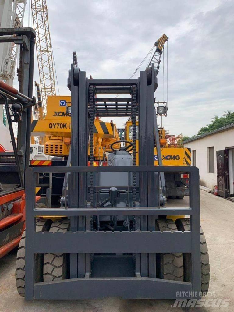 Komatsu 8 Ton Dizelski viličarji