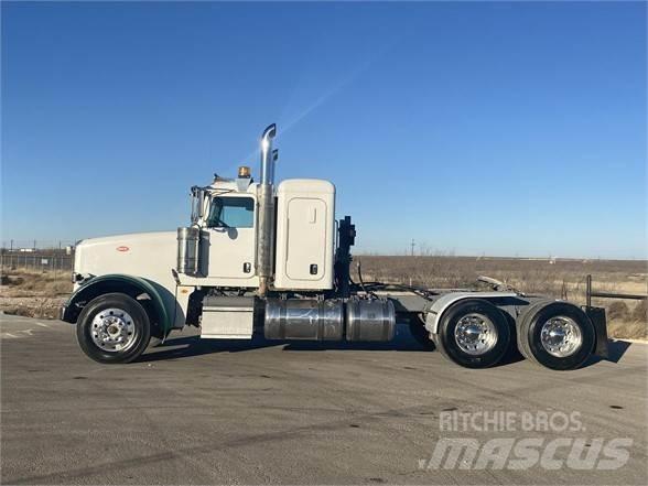Peterbilt 367 Vlačilci