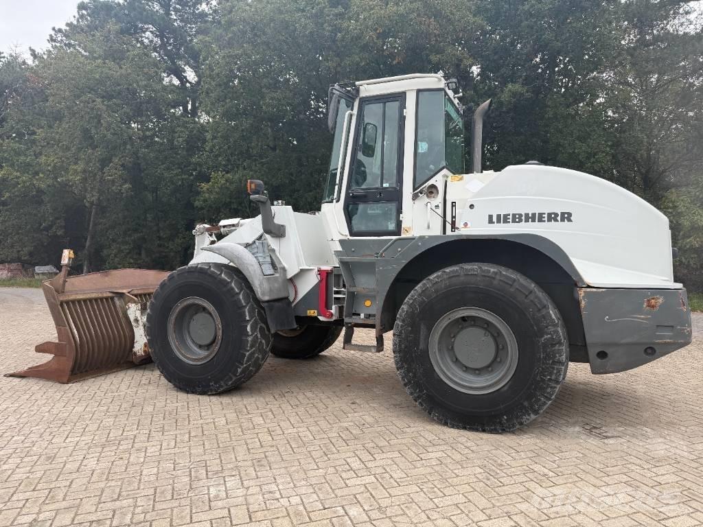 Liebherr L 538 Kolesni nakladalci