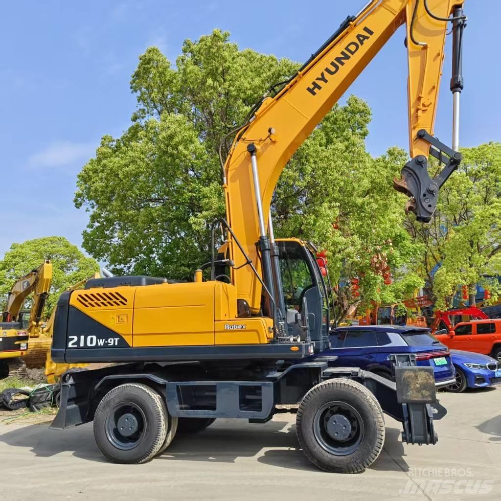 Hyundai 210w-9 Bagri na kolesih