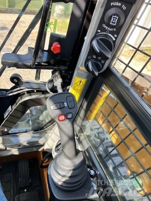 CASE SR210B Skid steer mini nakladalci