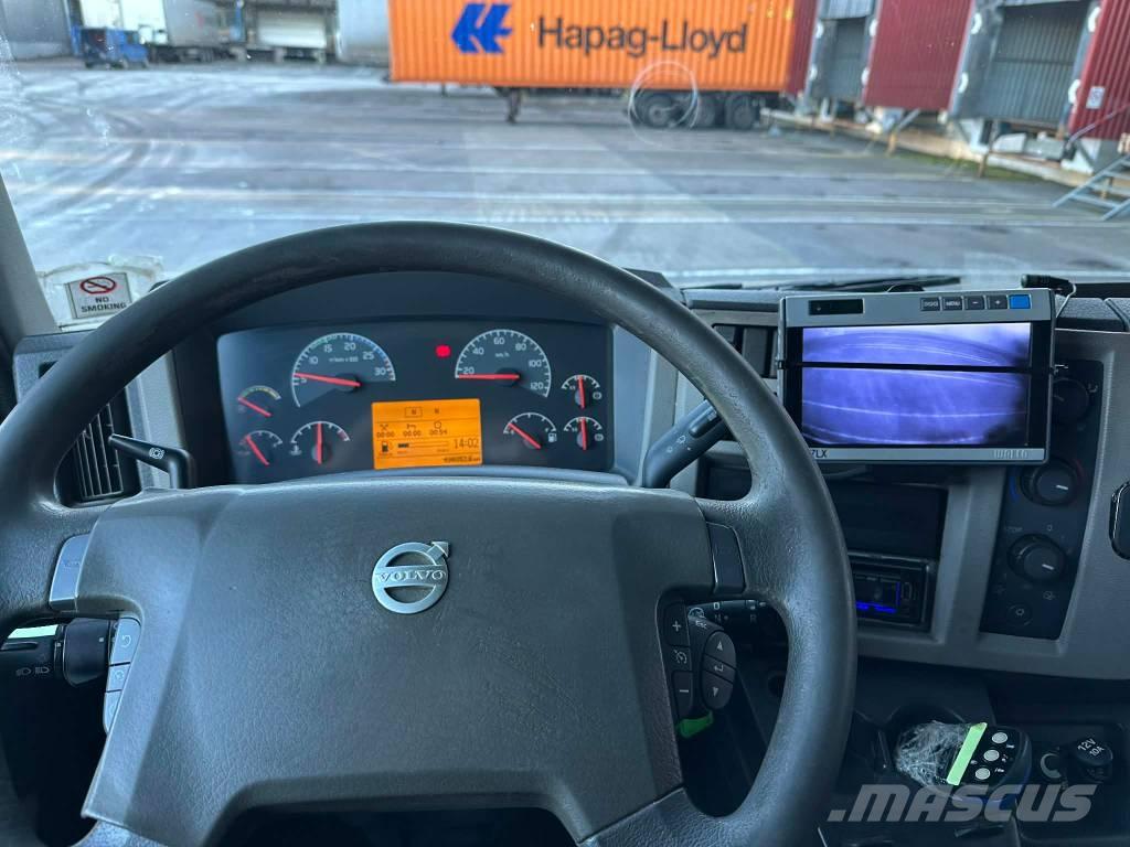 Volvo FL 240 Tovornjaki zabojniki