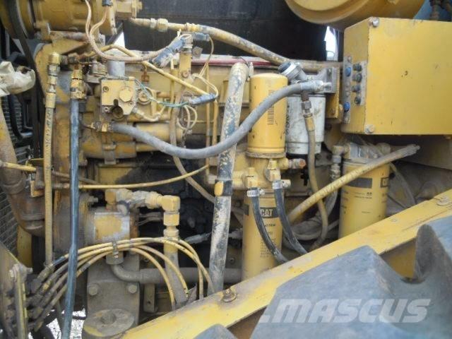 CAT 962 G Kolesni nakladalci