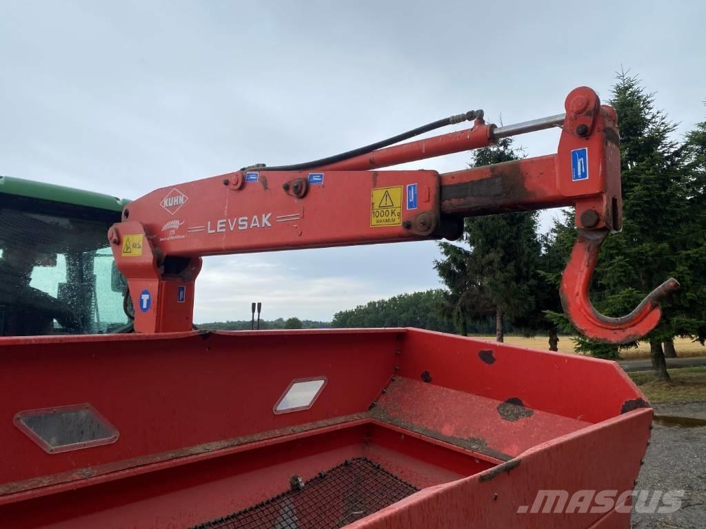 Kuhn M863 Trosilniki mineralnega gnojila