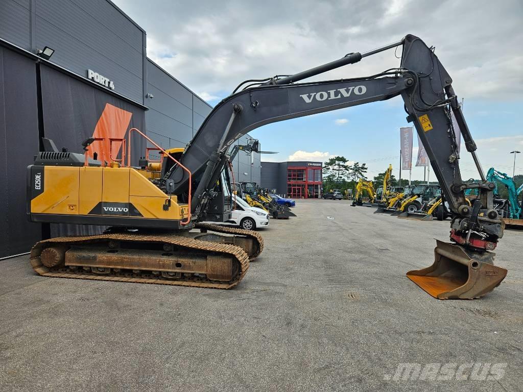 Volvo EC 250 EL Bagri goseničarji