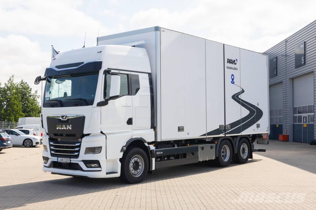 MAN TGX 26.520 6x2-4 Tovornjaki zabojniki