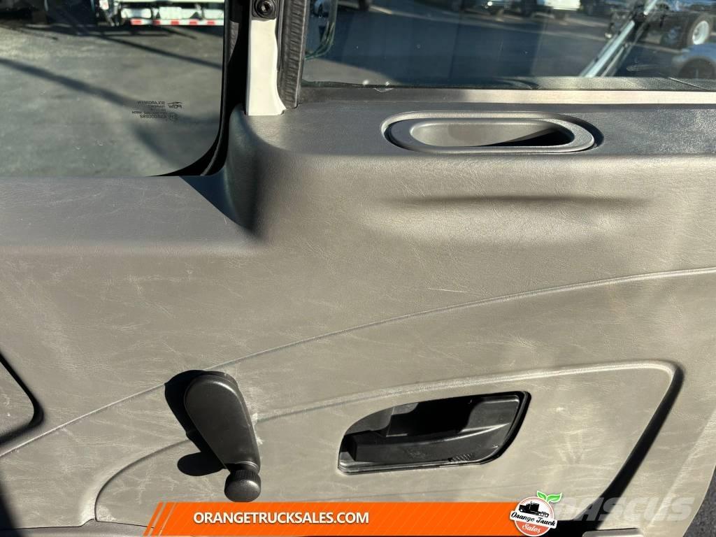 International 4300 Tovornjaki zabojniki