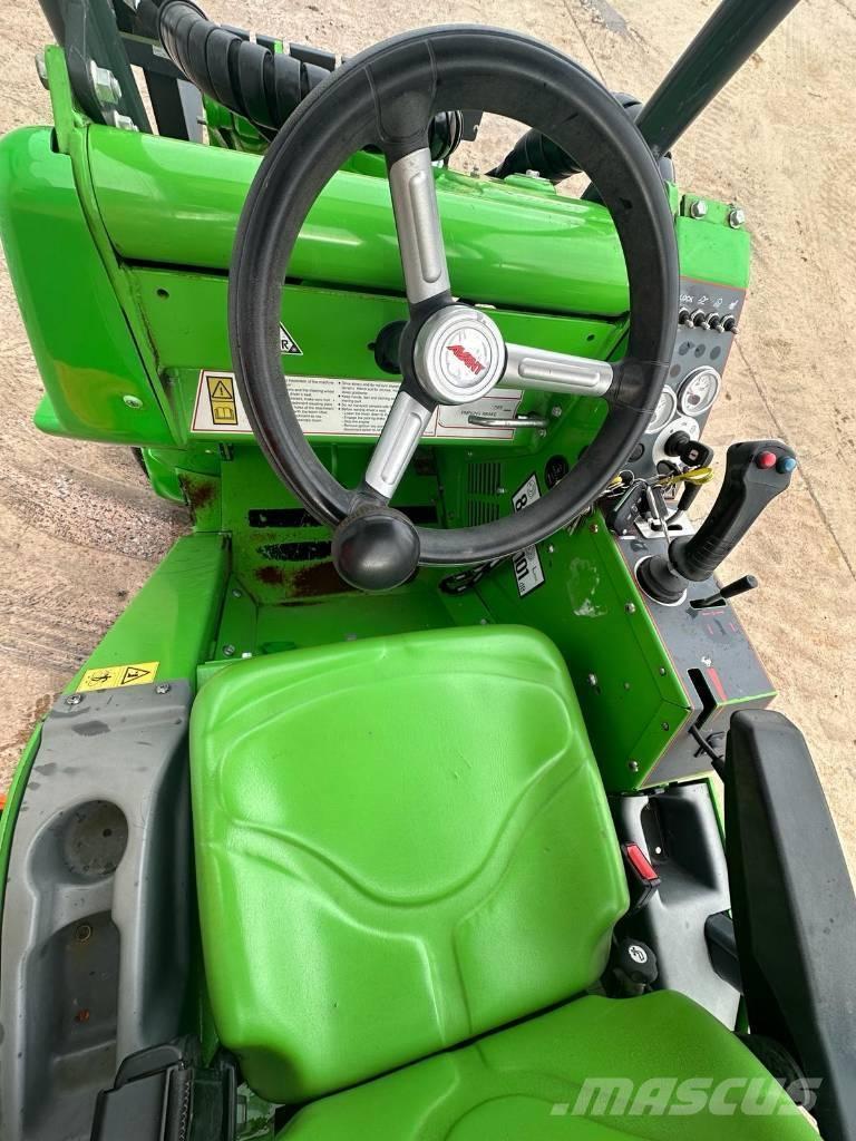 Avant 423 Večnamenski nakladalci