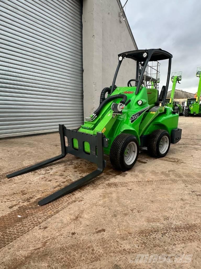 Avant 423 Večnamenski nakladalci