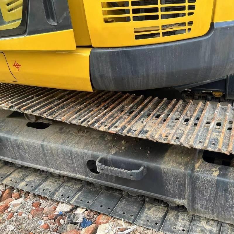 Komatsu PC 138 Bagri goseničarji
