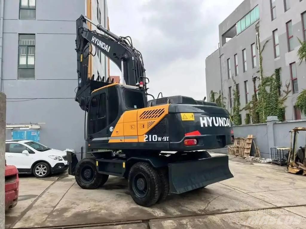 Hyundai R210W-9 Bagri na kolesih