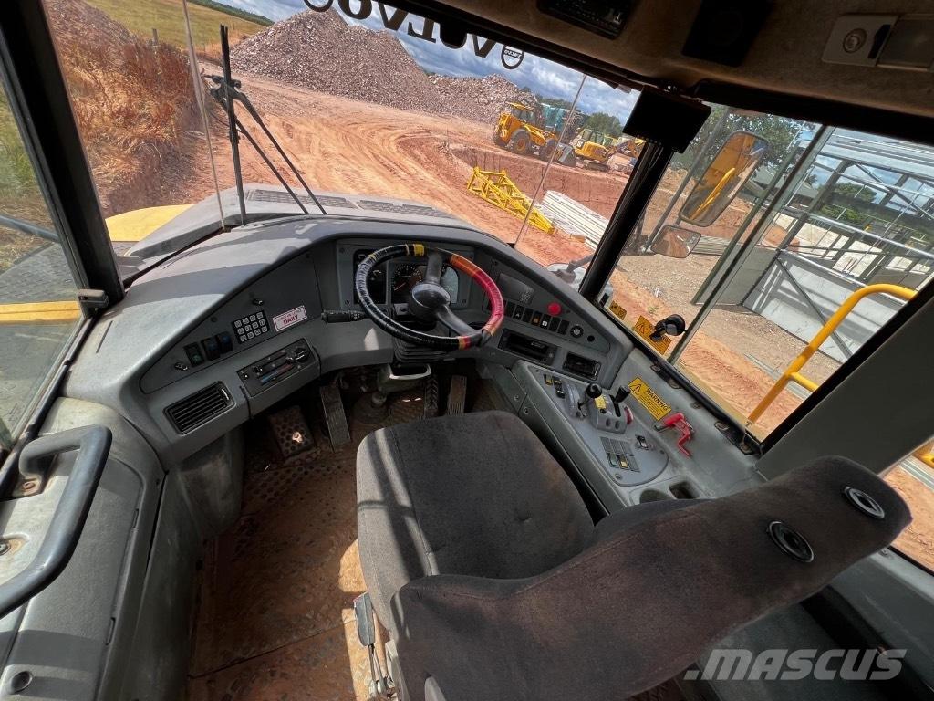 Volvo A 25 D Zglobni demperji