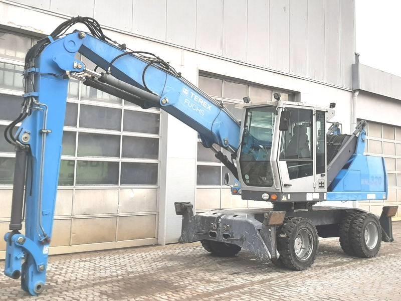 Fuchs MHL 320 D Bagri za prekladanje primarnih/sekundarnih surovin