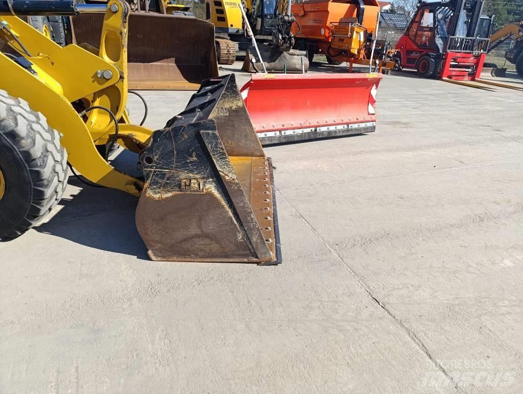 CAT 907 H 2 Kolesni nakladalci