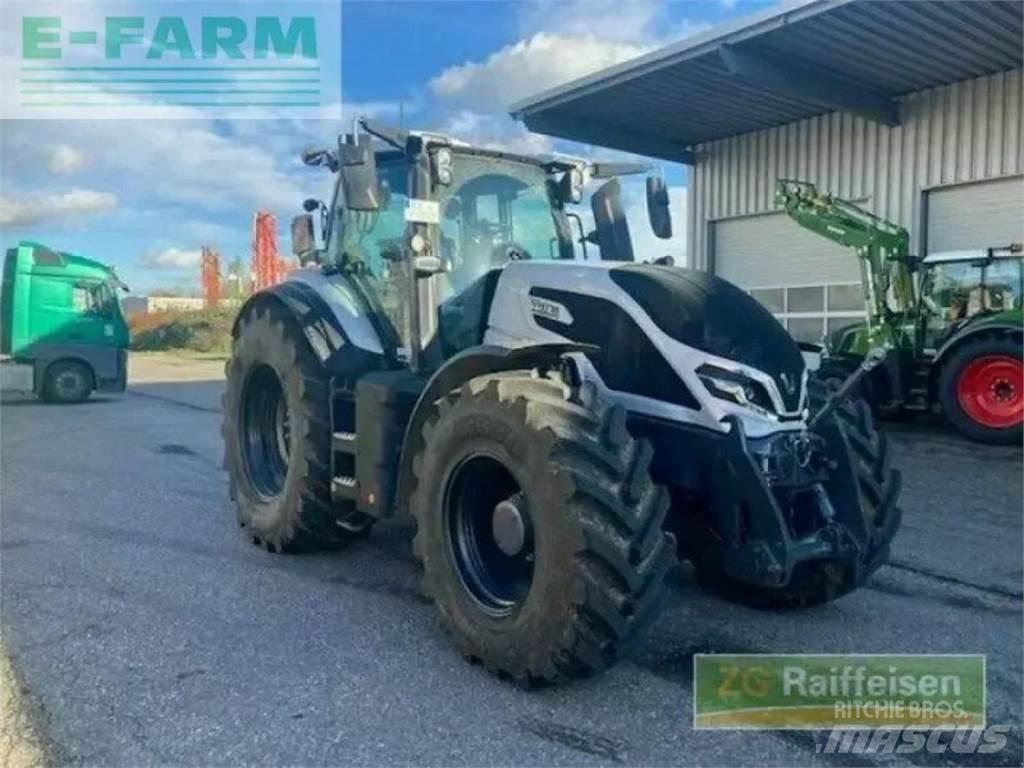 Valtra q265 Traktorji