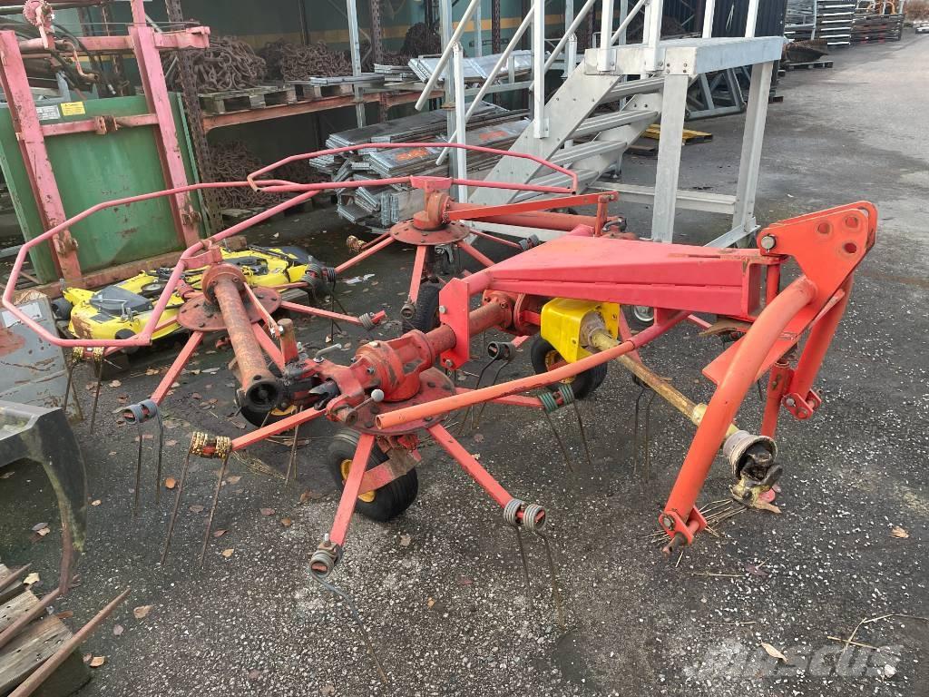 Taarup Vändare Obračalniki in zgrabljalniki