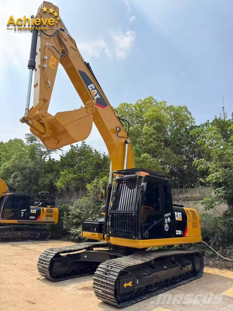 CAT 323D2L Bagri goseničarji