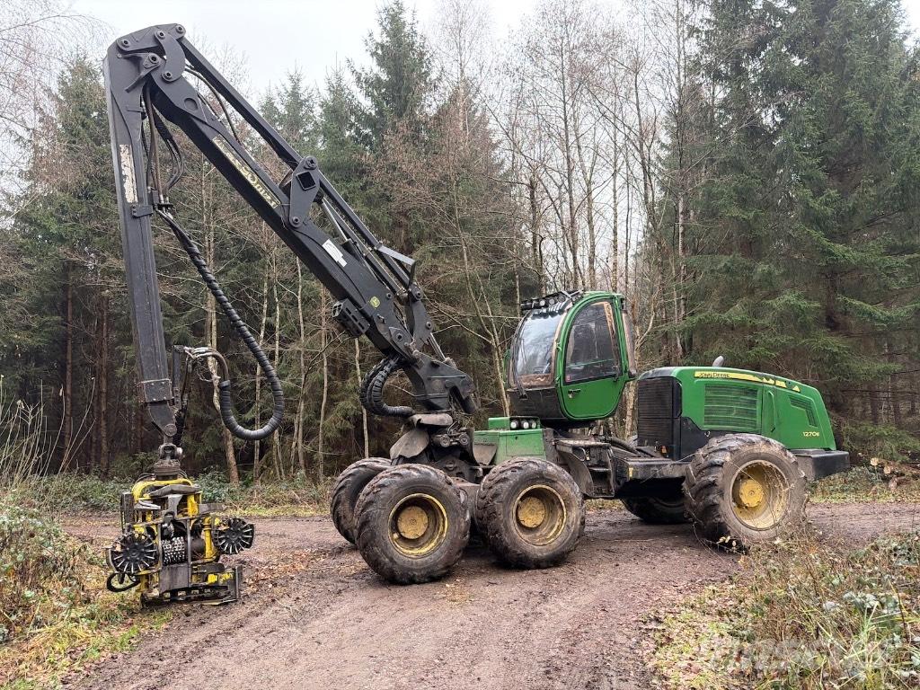 John Deere 1270 E Harvesterji