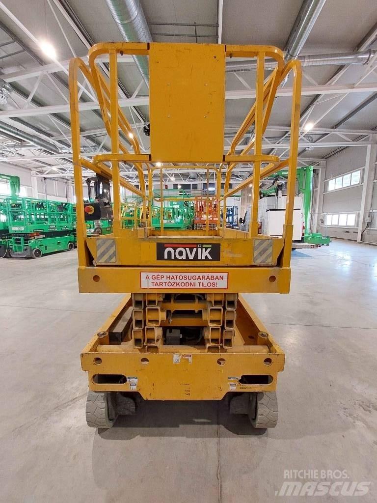 Haulotte Compact 10 Škarjaste dvižne ploščadi