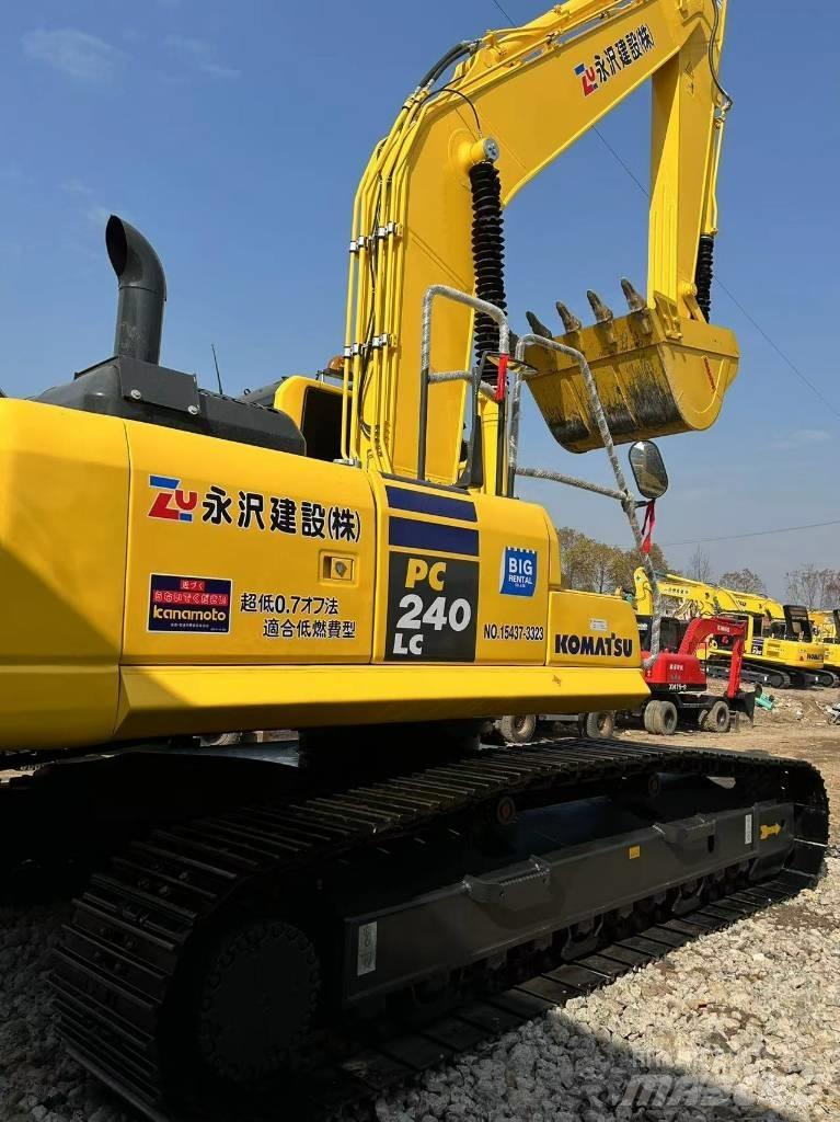 Komatsu 240-8 Bagri goseničarji