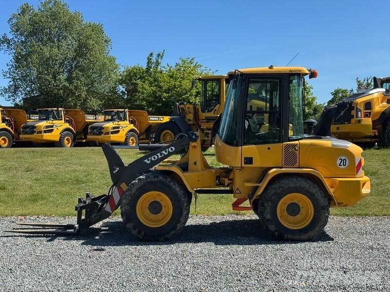 Volvo L 35 G Kolesni nakladalci