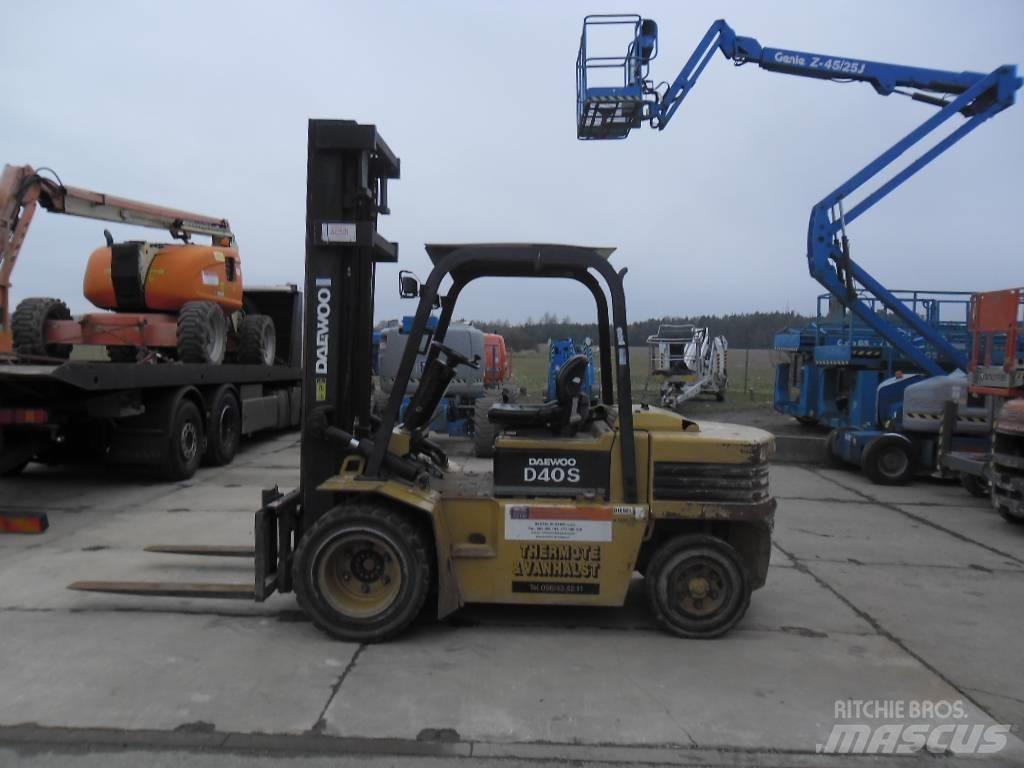 Daewoo Doosan D 40S Dizelski viličarji