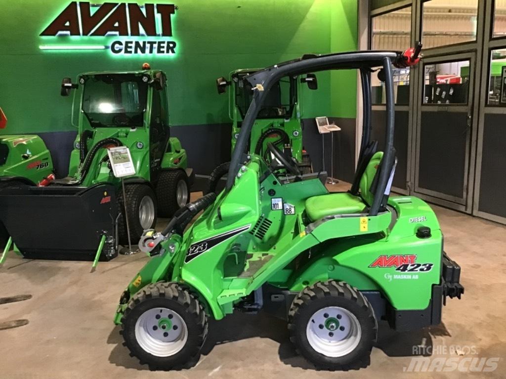 Avant 423 Skid steer mini nakladalci