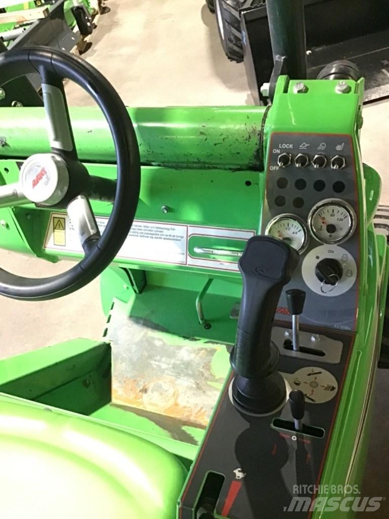Avant 423 Skid steer mini nakladalci