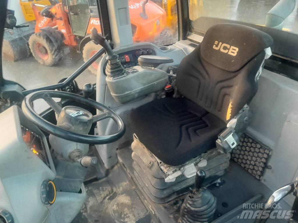 JCB TM 320 Kmetijski teleskopski nakladalci